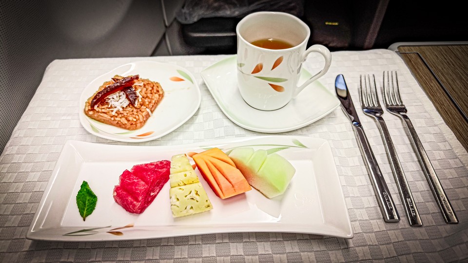 2024-06-11 BR228 KUL-TPE Royal Laurel 皇璽桂冠商務艙 <br>AVML 印度素食 Hindu Vegetarian