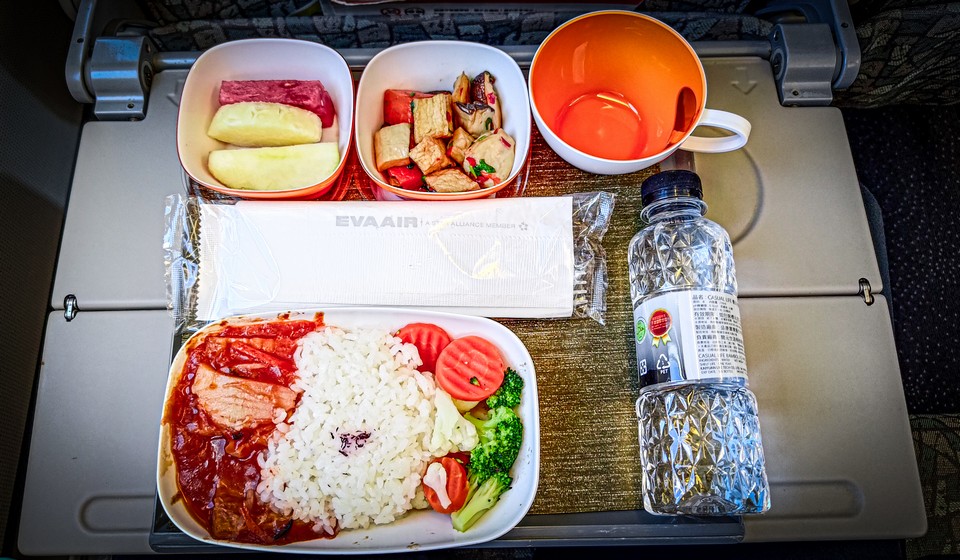 2024-07-16 BR277 TPE-MNL VOML 東方素食 Oriental Vegetarian