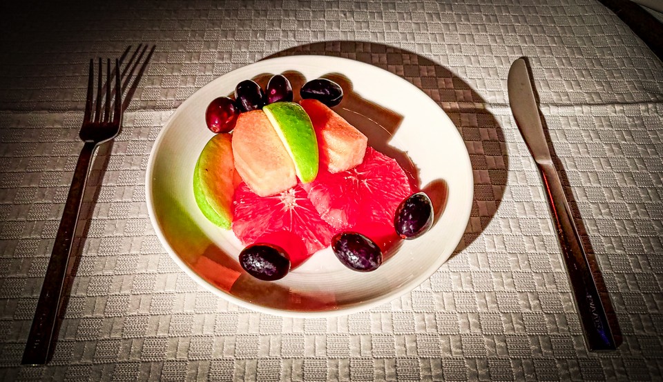 2024-07-25 BR76 AMS-BKK Royal Laurel 皇璽桂冠商務艙 <br>VLML 西式蛋奶素食 Lacto-Ovo Vegetarian