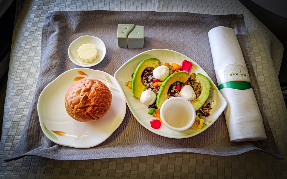 2024-07-25 BR76 BKK-TPE Royal Laurel 皇璽桂冠商務艙 <br>VLML 西式蛋奶素食 Lacto-Ovo Vegetarian