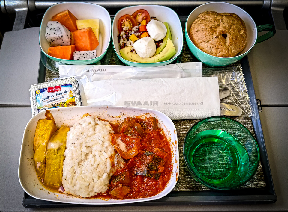 2024-10-15 BR212 BKK-TPE VLML 西式蛋奶素食 Lacto-Ovo Vegetarian