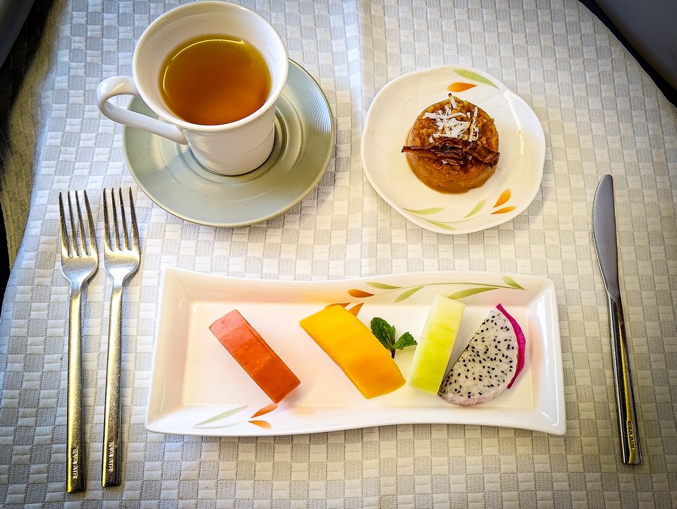 2025-01-05 BR218 KUL-TPE Royal Laurel 皇璽桂冠商務艙 <br>VLML 西式蛋奶素食 Lacto-Ovo Vegetarian