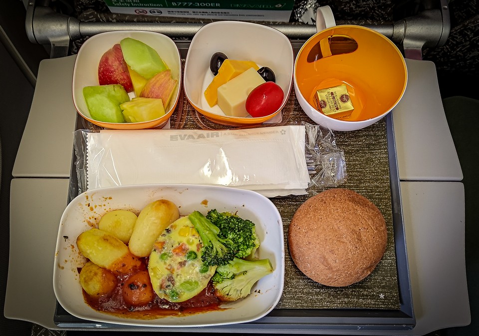 2025-03-10 BR201 TPE-BKK VLML 西式蛋奶素食 Lacto-Ovo Vegetarian