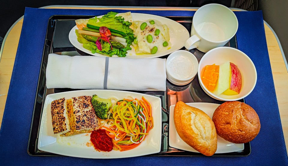 2026-05-03 NH851 HND-TSA 商務艙<br>VLML 蛋奶素 Vegetarian Lacto-Ovo Meal