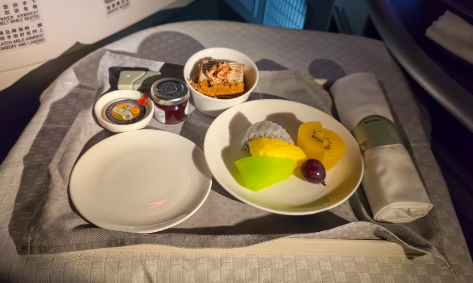 2026-08-30 BR87 TPE-CDG Royal Laurel 皇璽桂冠商務艙 <br>VLML 西式蛋奶素食 Lacto-Ovo Vegetarian