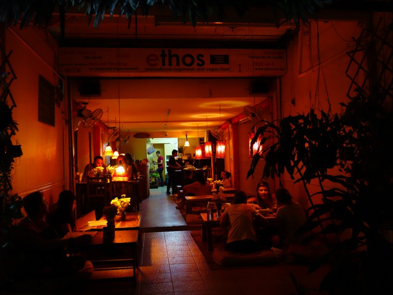 晚上店面