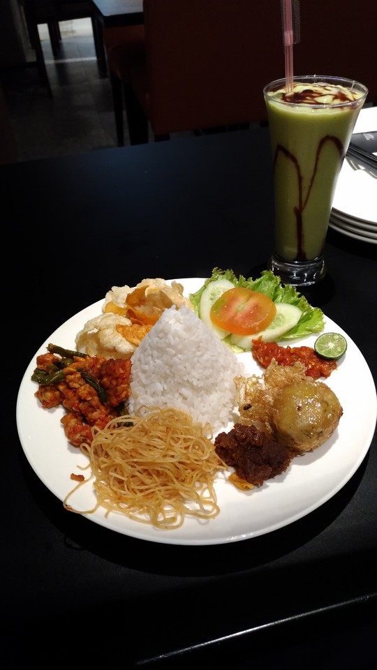 Jus Alpukat 25000IDR+Nasi Langgi